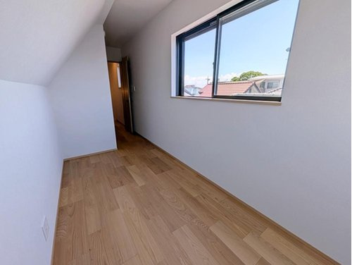 小曽根町3丁目新築戸建の洋室