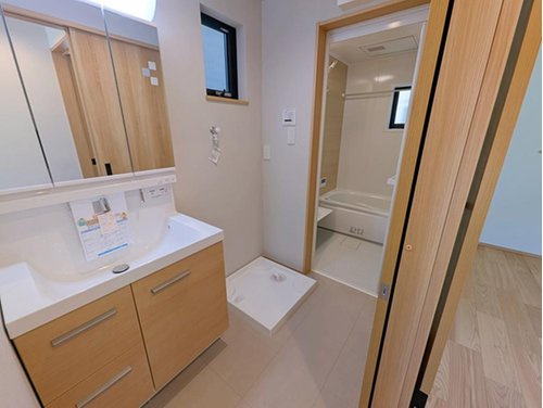 小曽根町3丁目新築戸建の独立洗面台