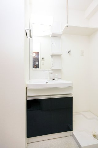 サヴォイラ・マリナ　ドゥ　ハカタ　4階の洗面所|別号室のものになります。現状優先。