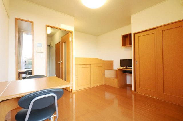 レオパレスビロージュ中山手の寝室|落ち着いて過ごせるお部屋なので、寝室にいかがでしょうか