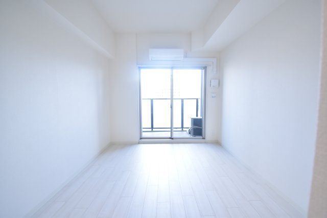 アドバンス大阪ベイココナの洋室