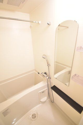 アドバンス大阪ベイココナの浴室