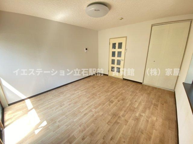 小岩モールハイツの洋室