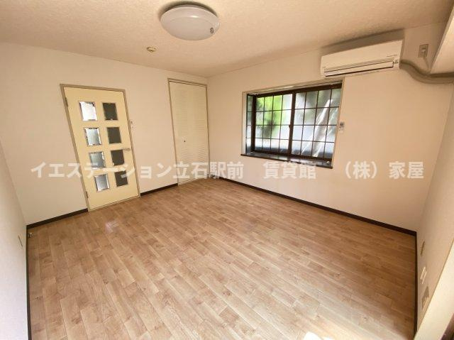 小岩モールハイツの洋室