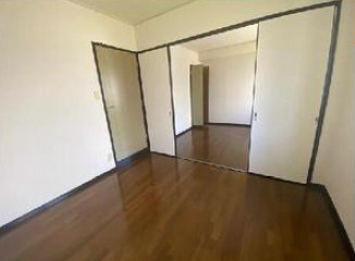 ヴィユー歌敷山の洋室