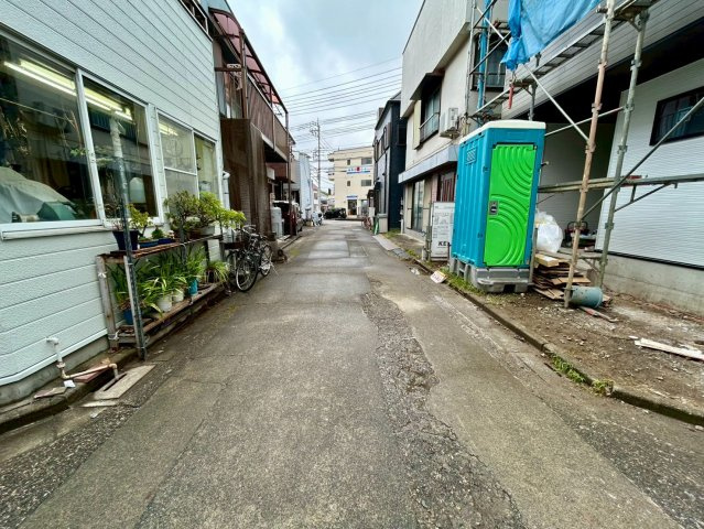 西区土屋1期　新築戸建　クラフトピット01の前面道路含む現地写真