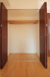 グランカーサ梅田北の収納