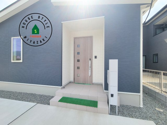 宮崎市高岡町2(B号棟)の外観：施工例|おでかけの時も帰った時も、「我が家」を最初に感じでもらえる素敵な空間に。