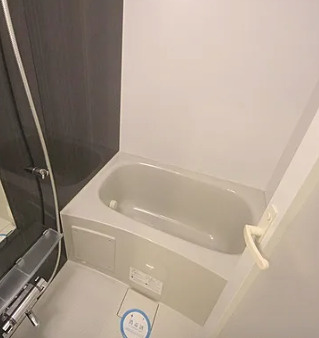 コンフォリア心斎橋EASTの浴室