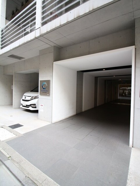 カスタリア八丁堀のエントランス