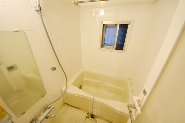 カスタリア八丁堀の浴室