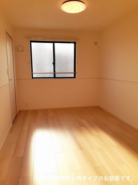 カーサ　アリエルⅡの洋室