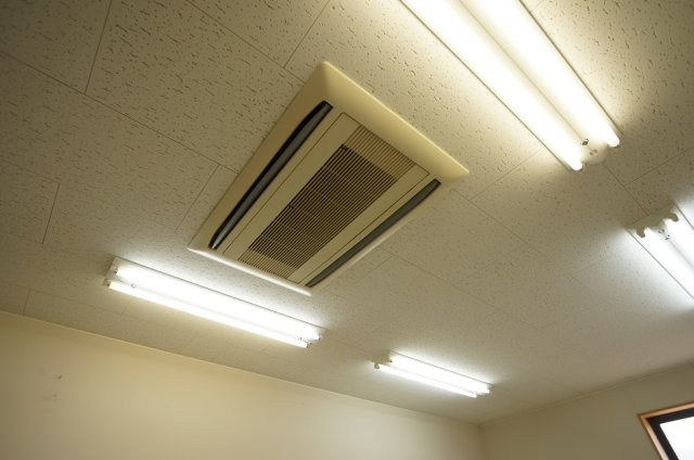 【設備】 | あがの市民病院前貸店舗 | 空調設備（残置物）