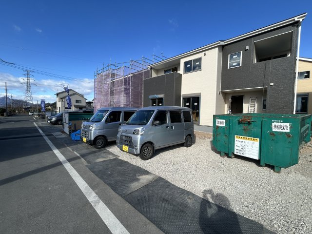 新築　前橋市富士見町時沢第3　10号棟の駐車場|現地写真　駐車スペースは4台分可能です！
