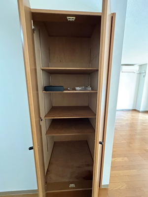 【収納】 | ライリッヒ・ストーレ | リビングダイニングキッチンにある収納スペースです！収納スペースが4か所あるのが便利ですよね♪