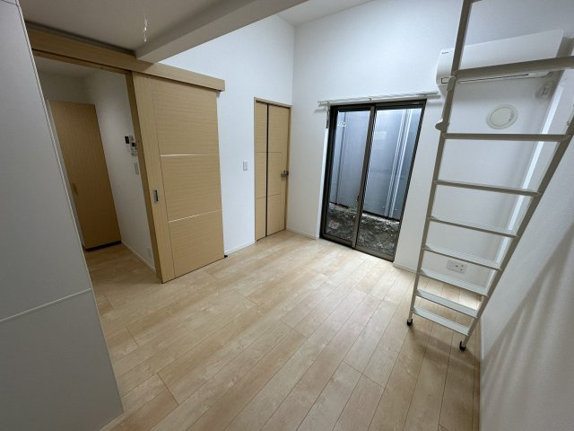 ベイルーム三ツ沢の居間・リビング