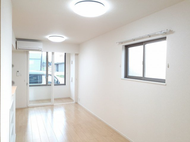 【居間・リビング】