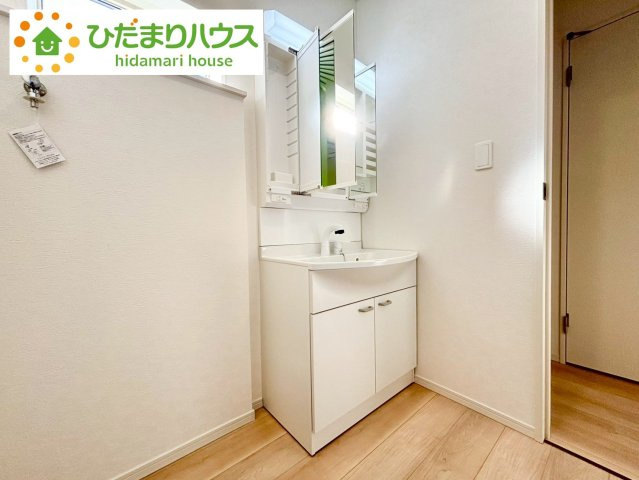 野田市尾崎第17　新築戸建　2号棟の独立洗面台|シンプルで使い勝手の良い独立洗面台！					
