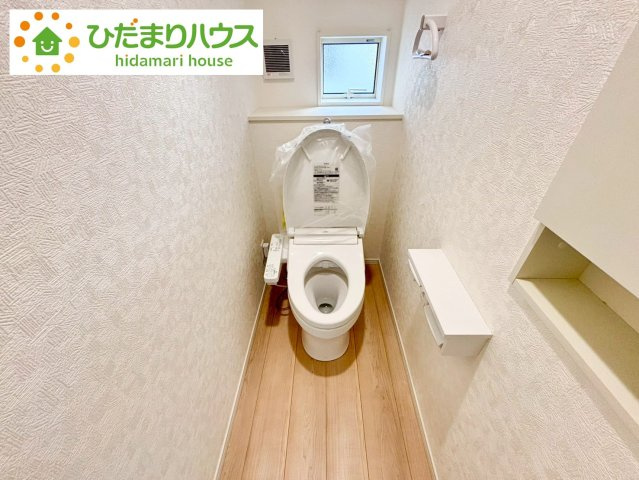 野田市尾崎第17　新築戸建　2号棟のトイレ|トイレは1F、2F共に完備！取り合いになることがありませんね(^^)/							
