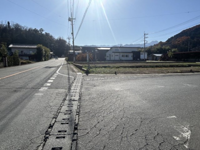 【前面道路含む現地写真】 | 富岡市上高瀬分譲地区画② | 前面道路含む現地写真です