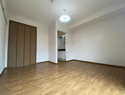 オモトハイツの洋室