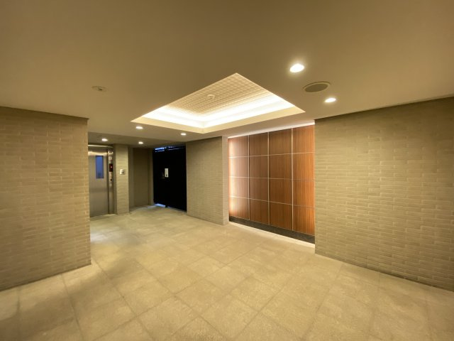 オープンレジデンシア池尻大橋のロビー|落ち着いたロビーです