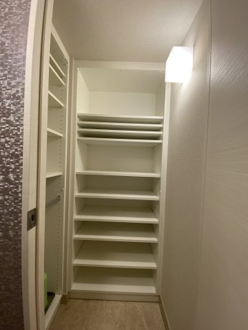 オープンレジデンシア池尻大橋の収納|専用の収納スペースです