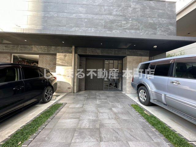 ファーストステージ江戸堀パークサイドのエントランス