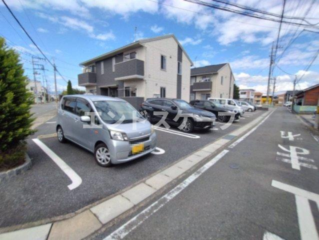 ワイ・ヴィクトワール　Ｃの駐車場|高崎、前橋のお部屋探しはエンドスケープまで！お客様の理想お聞かせ下さい♪