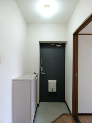 グランメール旗ヶ崎Ⅰの玄関