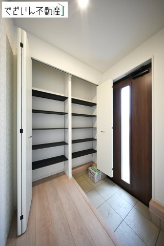 【玄関】 | Cradle garden神川町新里第4　新築住宅 | ≪2号棟≫
現地(2025年10月撮影)