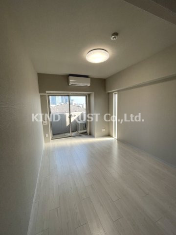 LIHITの居間・リビング|こちらのリビングで趣味の時間をお楽しみください