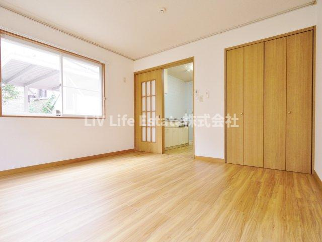 エステートピア貫井北町の洋室
