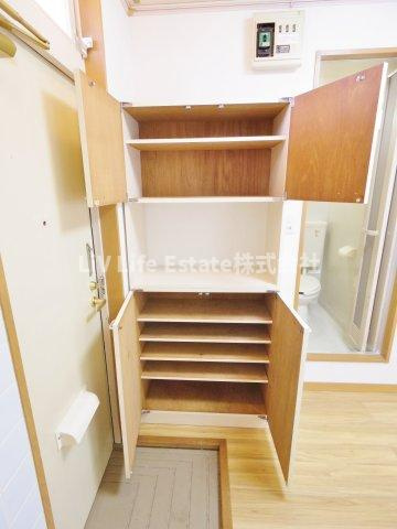 エステートピア貫井北町の収納