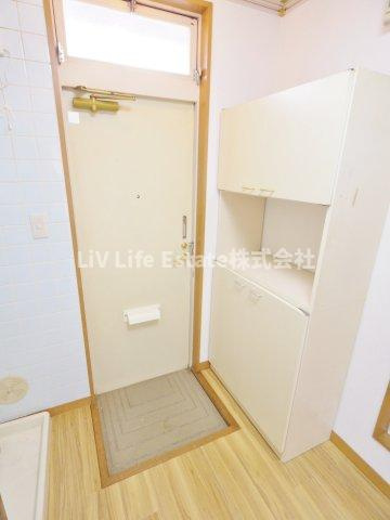 エステートピア貫井北町の玄関