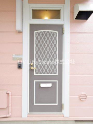 エステートピア貫井北町の玄関