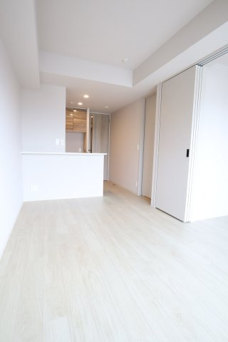 大阪市都島区片町１丁目の賃貸マンションの居間・リビング