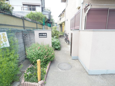 【エントランス】 | ハイツ梨花 | ゆとりのあるエントランスです