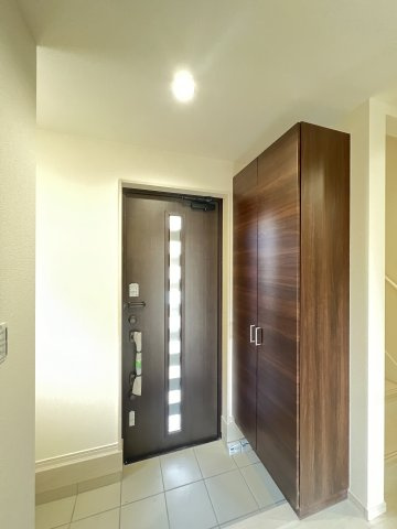 桜井市粟殿　第13期　の玄関|明るい内玄関