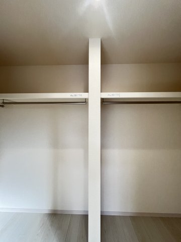 桜井市粟殿　第13期　の収納|寝室のウォークインクローゼット