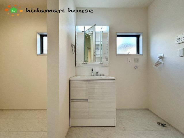 北区吉野町第2　新築戸建　リーブル04の独立洗面台
