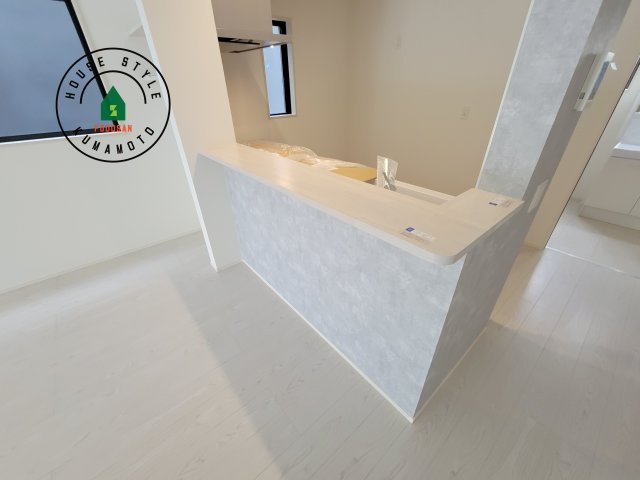 菊池市西寺第4-2棟（3号棟）　の内観：施工例|キッチンから立ち込める香りが今日の料理を期待させます。