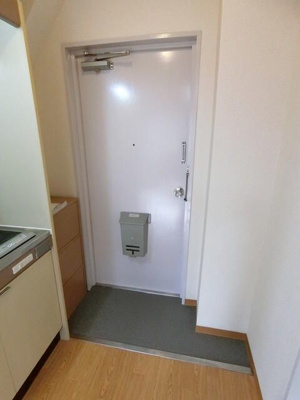 【玄関】 | 渡辺ハイツ | 落ち着いた玄関です