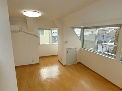 【居間・リビング】 | 渡辺ハイツ | おしゃれなリビングです