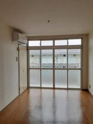 【居間・リビング】 | ラフォーレ新正Ａ