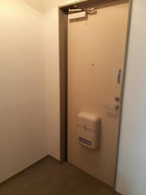 【玄関】 | ラフォーレ新正Ａ