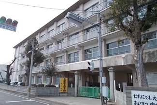 【周辺】 | アバンティハイツ | 今治市立富田小学校様まで900m