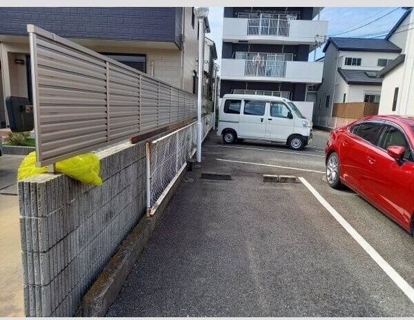 サンハイツヒロの駐車場