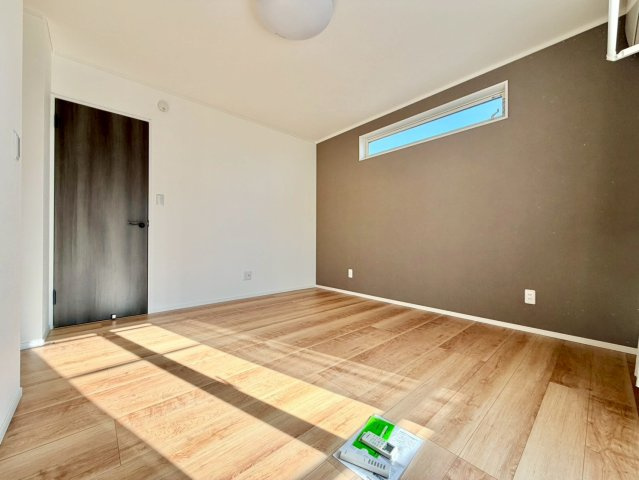 野田市桜の里　中古売戸建の寝室|アクセントクロスでオシャレな内装です