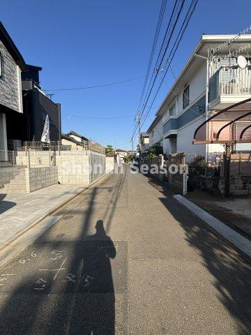 【前面道路含む現地写真】